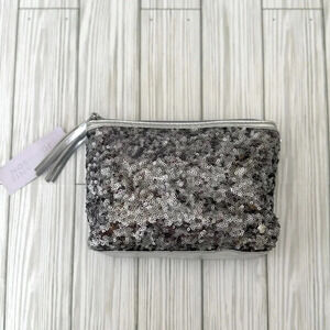 NWT | Stephanie Johnson | Silver Sequin Cosmetic Bag - Size 8” L x 6” H x 2” D
